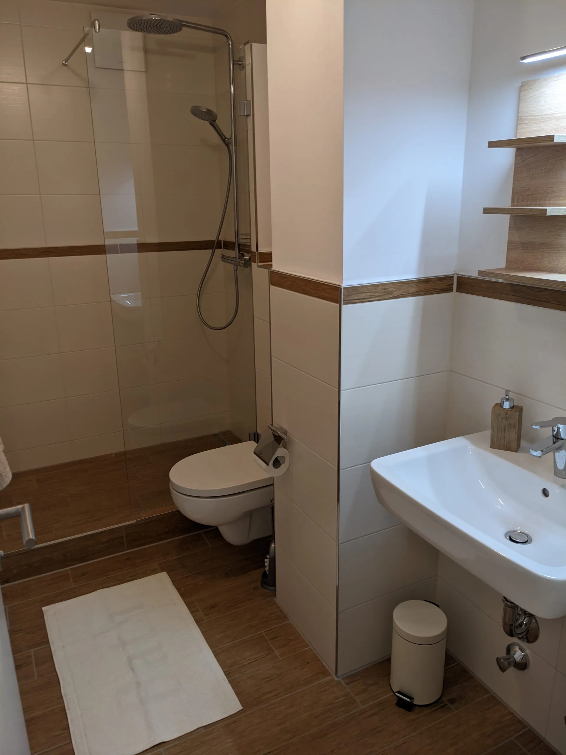 Badezimmer der Ferienwohnung MonSevi in Arzbach